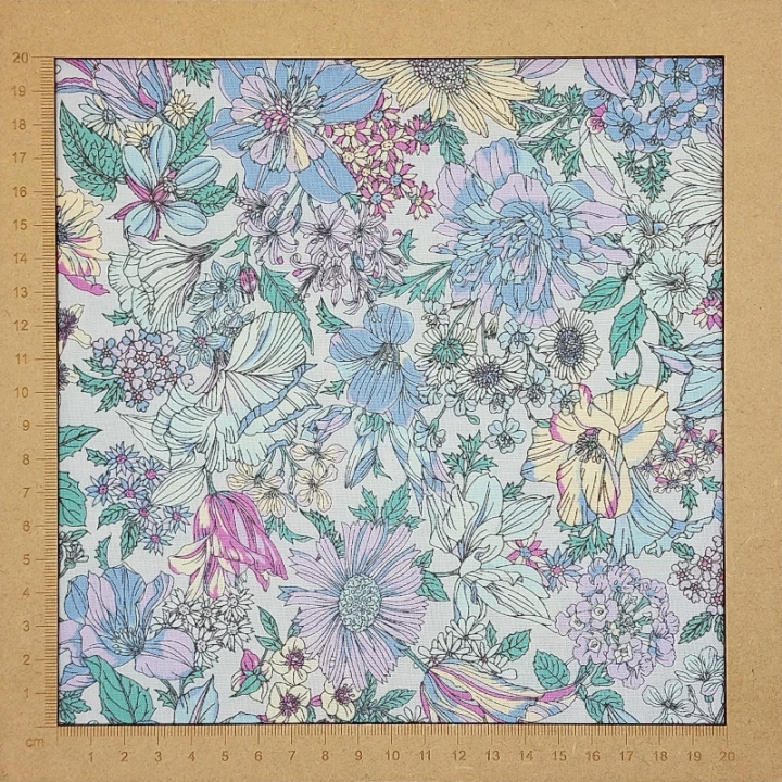 Tissu patchwork Lecien fleurs sur fond gris
