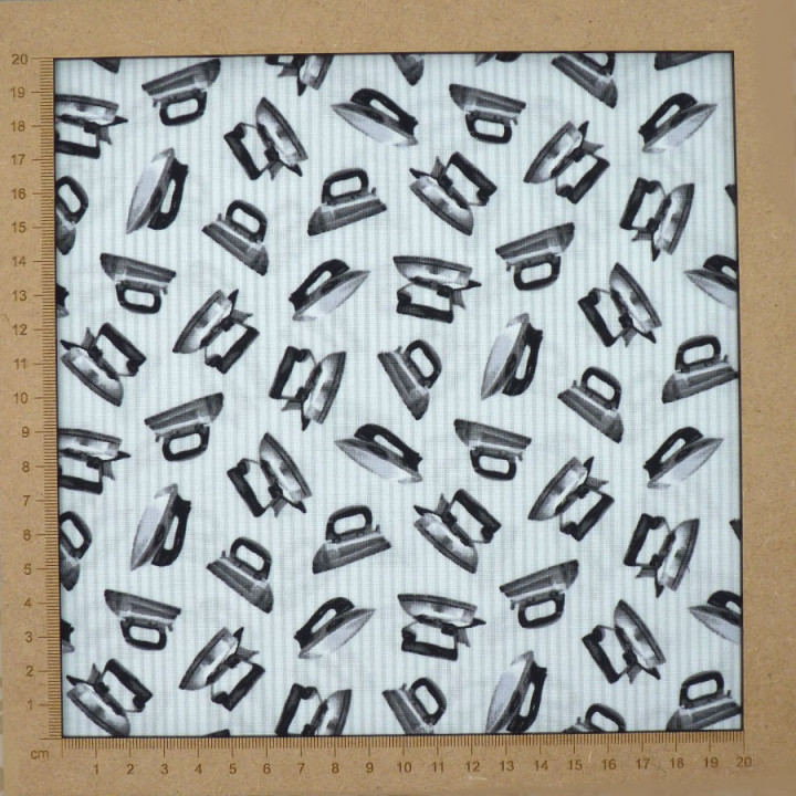 Tissu fers à repasser et rayures en noir et blanc