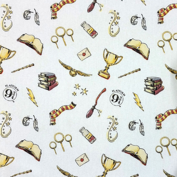 Tissu Harry Potter blanc objets magiques - coton